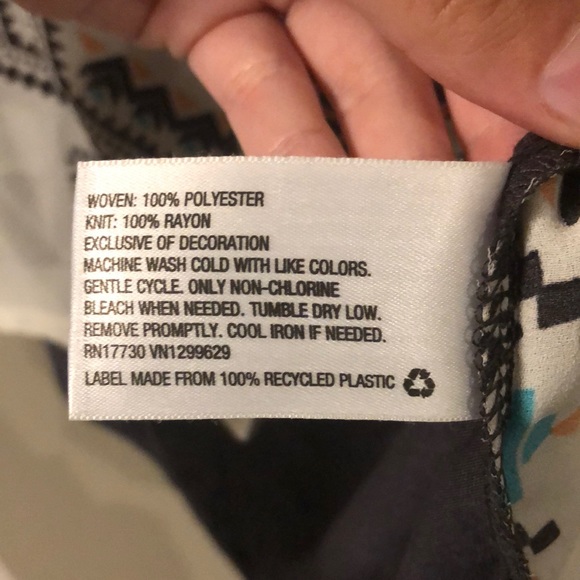 2/$20🚨Xhilaration Printed Tank Top Blouse - Picture 5 of 8